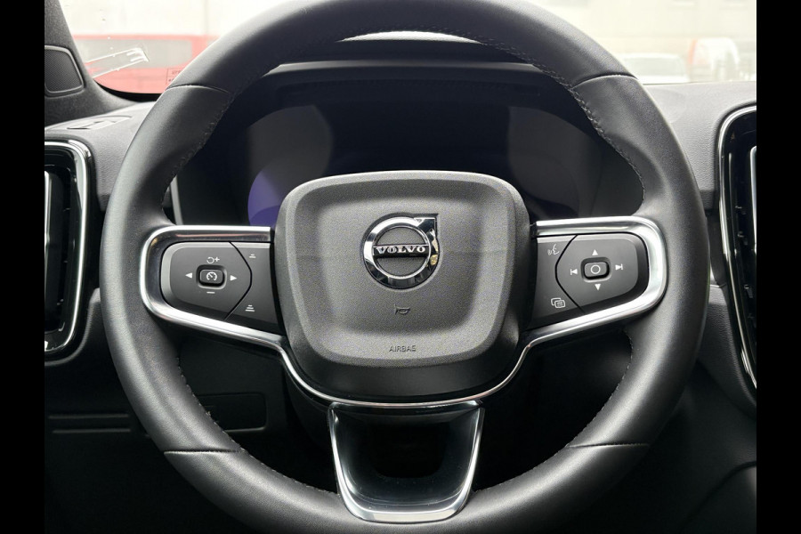 Volvo C40 Recharge Plus 69 kWh | Panoramadak | Adaptive cruise control | Stoel- & Stuurverwarming | Camera