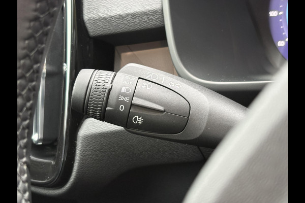 Volvo C40 Recharge Plus 69 kWh | Panoramadak | Adaptive cruise control | Stoel- & Stuurverwarming | Camera
