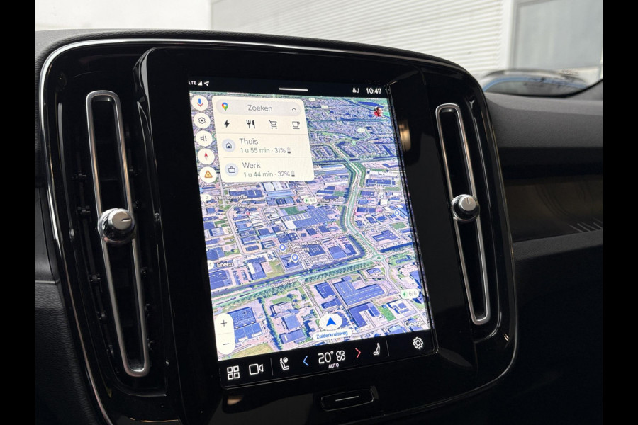 Volvo C40 Recharge Plus 69 kWh | Panoramadak | Adaptive cruise control | Stoel- & Stuurverwarming | Camera