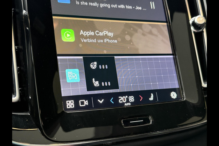 Volvo C40 Recharge Plus 69 kWh | Panoramadak | Adaptive cruise control | Stoel- & Stuurverwarming | Camera