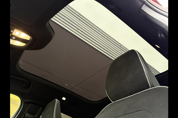 Volvo C40 Recharge Plus 69 kWh | Panoramadak | Adaptive cruise control | Stoel- & Stuurverwarming | Camera