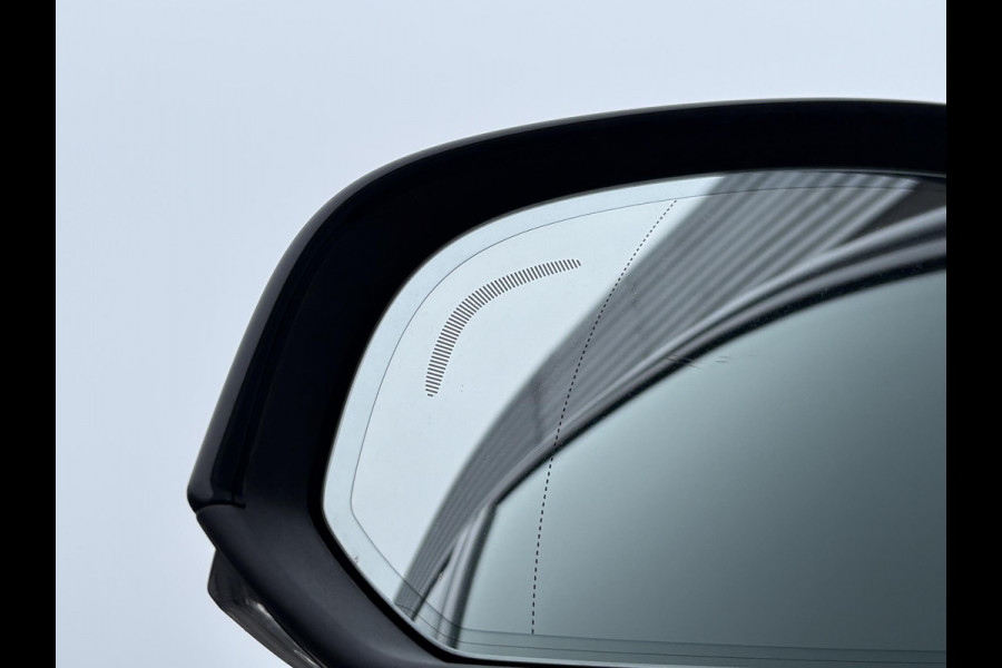 Volvo C40 Recharge Plus 69 kWh | Panoramadak | Adaptive cruise control | Stoel- & Stuurverwarming | Camera