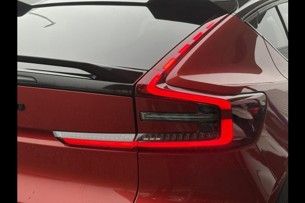Volvo C40 Recharge Plus 69 kWh | Panoramadak | Adaptive cruise control | Stoel- & Stuurverwarming | Camera