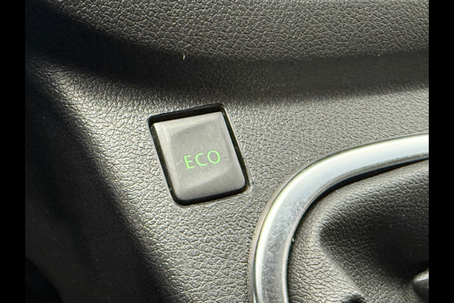 Renault Trafic 2.0 dCi 170PK Automaat T29 L2H1 DC 6-pers 2x schuifdeur Luxe | Trekhaak | Camera | LED | Navi