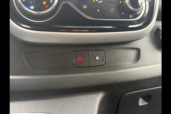 Renault Trafic 2.0 dCi 170PK Automaat T29 L2H1 DC 6-pers 2x schuifdeur Luxe | Trekhaak | Camera | LED | Navi