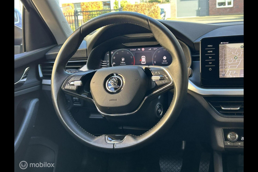 Škoda Kamiq 1.0 TSI Ambition DSG AUTOMAAT / FM nav / Carplay / 17" / Clima