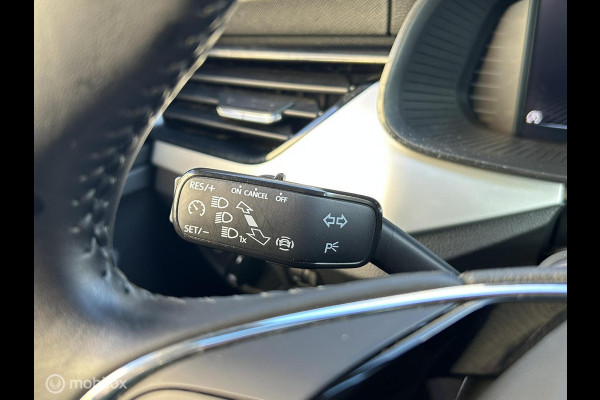 Škoda Kamiq 1.0 TSI Ambition DSG AUTOMAAT / FM nav / Carplay / 17" / Clima