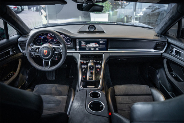 Porsche Panamera Sport Turismo 4.0 GTS Sport Chrono l Panorama l Memory l Luchtvering
