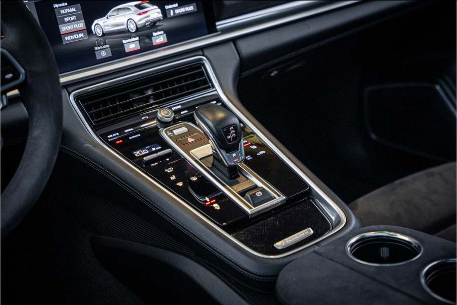 Porsche Panamera Sport Turismo 4.0 GTS Sport Chrono l Panorama l Memory l Luchtvering