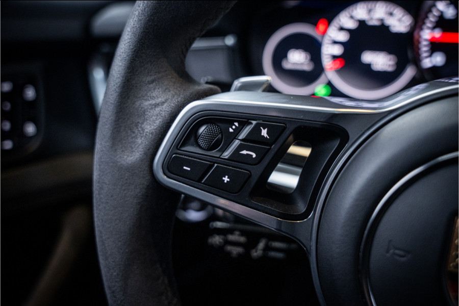 Porsche Panamera Sport Turismo 4.0 GTS Sport Chrono l Panorama l Memory l Luchtvering