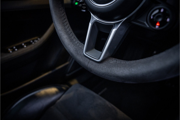 Porsche Panamera Sport Turismo 4.0 GTS Sport Chrono l Panorama l Memory l Luchtvering