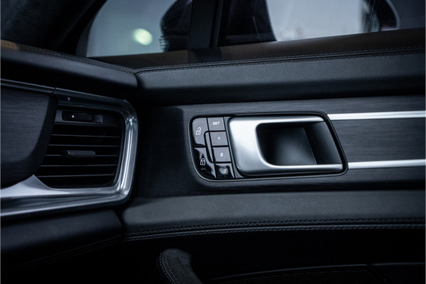 Porsche Panamera Sport Turismo 4.0 GTS Sport Chrono l Panorama l Memory l Luchtvering