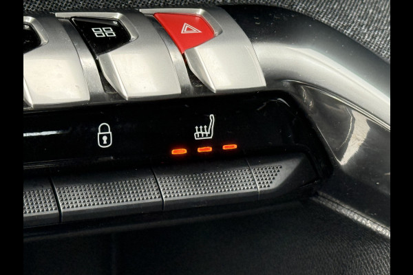 Peugeot 3008 BWJ 2022 | 1.6 HYbrid4 300PK Blue Allure | TREKHAAK | LEDER/STOF | CAMERA A | CLIMA | NAVI | CARPLAY | STOELVERW | PDC 2X |