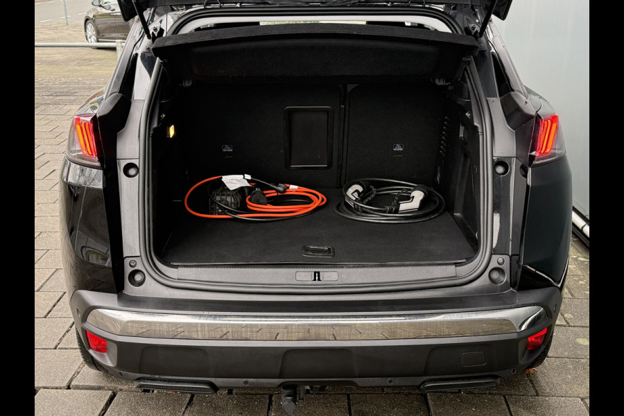 Peugeot 3008 BWJ 2022 | 1.6 HYbrid4 300PK Blue Allure | TREKHAAK | LEDER/STOF | CAMERA A | CLIMA | NAVI | CARPLAY | STOELVERW | PDC 2X |