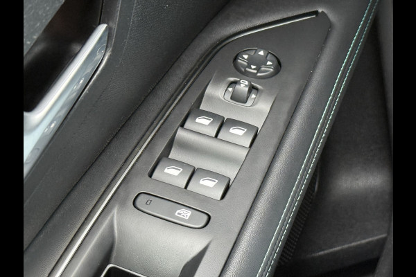 Peugeot 3008 BWJ 2022 | 1.6 HYbrid4 300PK Blue Allure | TREKHAAK | LEDER/STOF | CAMERA A | CLIMA | NAVI | CARPLAY | STOELVERW | PDC 2X |