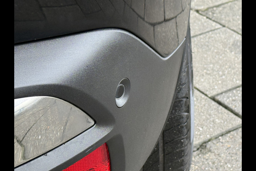 Peugeot 3008 BWJ 2022 | 1.6 HYbrid4 300PK Blue Allure | TREKHAAK | LEDER/STOF | CAMERA A | CLIMA | NAVI | CARPLAY | STOELVERW | PDC 2X |