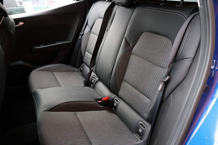 Renault Clio 1.0 TCe Intens | CarPlay | Cruise control | Climate control | PDC | Lederen bekleding | MF Stuur | Regensensor | NL Auto | NAP Logisch | Nieuwe APK