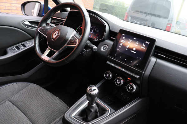 Renault Clio 1.0 TCe Intens | CarPlay | Cruise control | Climate control | PDC | Lederen bekleding | MF Stuur | Regensensor | NL Auto | NAP Logisch | Nieuwe APK