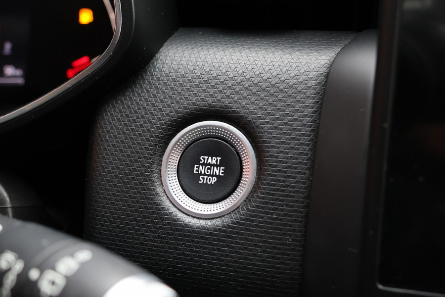 Renault Clio 1.0 TCe Intens | CarPlay | Cruise control | Climate control | PDC | Lederen bekleding | MF Stuur | Regensensor | NL Auto | NAP Logisch | Nieuwe APK