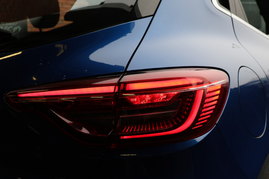 Renault Clio 1.0 TCe Intens | CarPlay | Cruise control | Climate control | PDC | Lederen bekleding | MF Stuur | Regensensor | NL Auto | NAP Logisch | Nieuwe APK