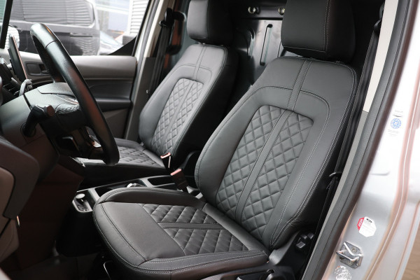 Ford Transit Connect 1.5 EcoBlue 120 PK AUT L2 | CarPlay | Camera | Trekhaak | Cruise control | PDC | Dealer onhouden | Nieuwe APK