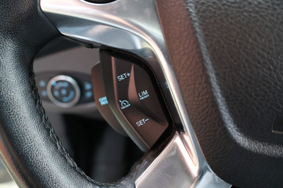 Ford Transit Connect 1.5 EcoBlue 120 PK AUT L2 | CarPlay | Camera | Trekhaak | Cruise control | PDC | Dealer onhouden | Nieuwe APK