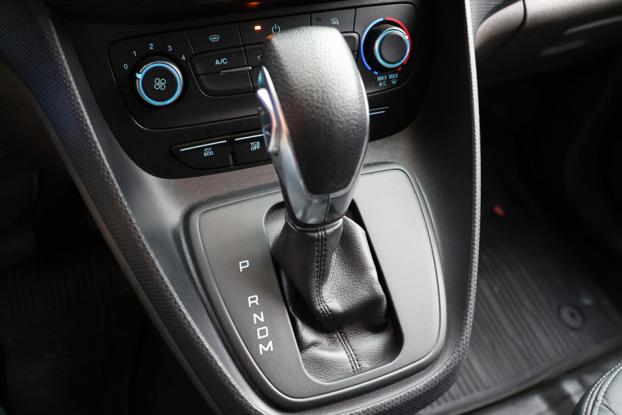 Ford Transit Connect 1.5 EcoBlue 120 PK AUT L2 | CarPlay | Camera | Trekhaak | Cruise control | PDC | Dealer onhouden | Nieuwe APK