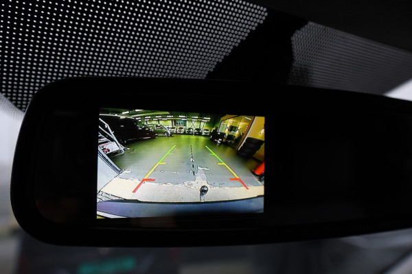 Ford Transit Connect 1.5 EcoBlue 120 PK AUT L2 | CarPlay | Camera | Trekhaak | Cruise control | PDC | Dealer onhouden | Nieuwe APK