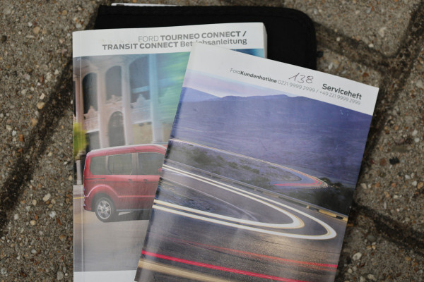 Ford Transit Connect 1.5 EcoBlue 120 PK AUT L2 | CarPlay | Camera | Trekhaak | Cruise control | PDC | Dealer onhouden | Nieuwe APK