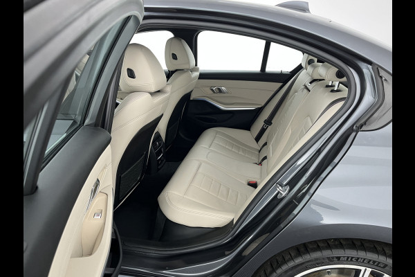 BMW 3-serie 330e M-Sportpack High Executive Performance Pack (INCL-BTW) *HEAD-UP | FULL-LEATHER | FULL-LED | HIFI-SOUND | CAMERA | HEATED-SPORTSEATS | CARPLAY | DIGI-COCKPIT | NAVI-FULLMAP | AMBIENT-LIGHT | ECC | PDC | CRUISE | 19''ALU*