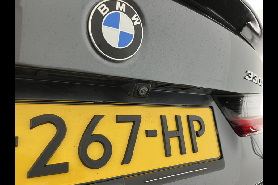 BMW 3-serie 330e M-Sportpack High Executive Performance Pack (INCL-BTW) *HEAD-UP | FULL-LEATHER | FULL-LED | HIFI-SOUND | CAMERA | HEATED-SPORTSEATS | CARPLAY | DIGI-COCKPIT | NAVI-FULLMAP | AMBIENT-LIGHT | ECC | PDC | CRUISE | 19''ALU*