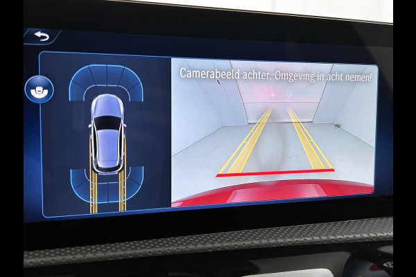 Mercedes-Benz A-Klasse 180 Star Edition AMG Line | Nightpakket | Dodehoekassistent | Smartphone integratie | KEYLESS GO | 19 inch AMG velgen | Sfeerverlichting | Verwarmde stoelen vooraan | Panoramaschuifdak |