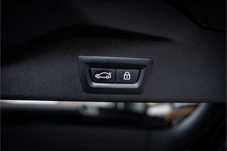 BMW X5 xDrive45e Executive - M-Sport l Panorama l HUD l ACC l Sfeerverl.