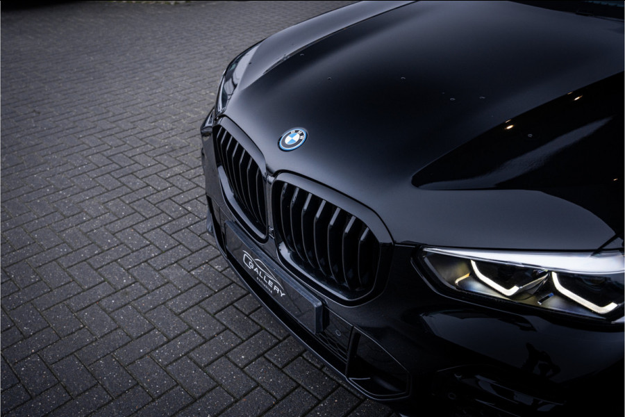 BMW X5 xDrive45e Executive - M-Sport l Panorama l HUD l ACC l Sfeerverl.