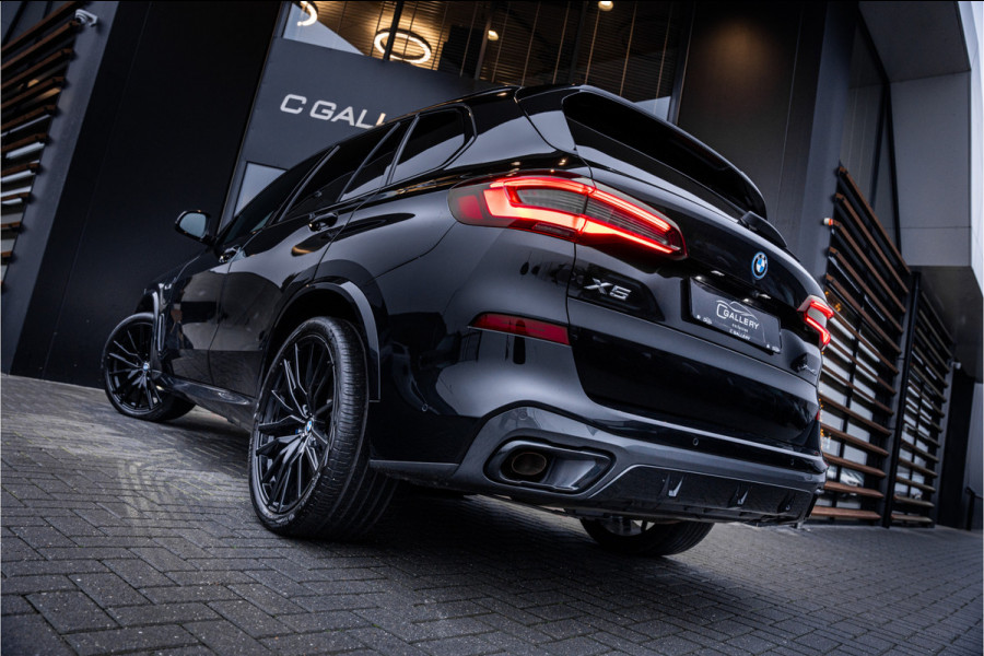 BMW X5 xDrive45e Executive - M-Sport l Panorama l HUD l ACC l Sfeerverl.
