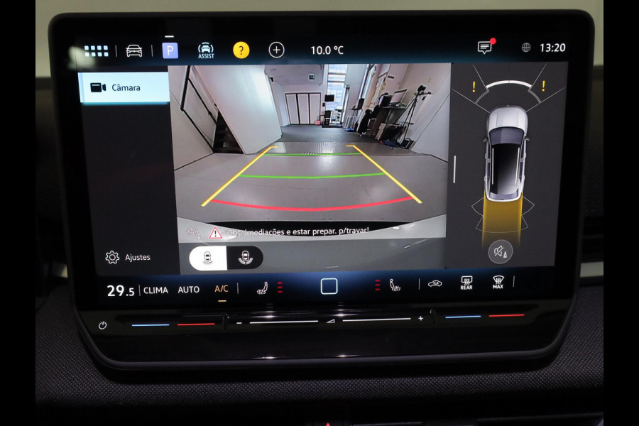 Volkswagen T-Roc Life First Edition 1.5 eTSI 85 kW / 116 PK SUV 7 v