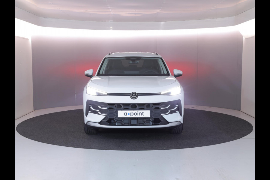 Volkswagen T-Roc Life First Edition 1.5 eTSI 85 kW / 116 PK SUV 7 v