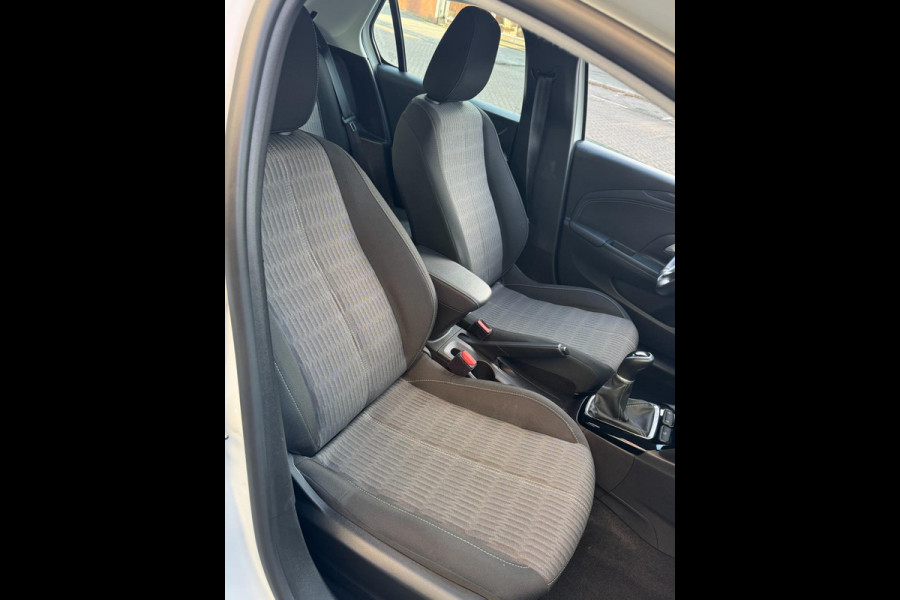 Opel Corsa 1.2 Elegance - 8.722 KM - Navigatie / Apple CarPlay I Airco I Sport velgen I PDC I Veiligheid pakket I Dealer onderhoud