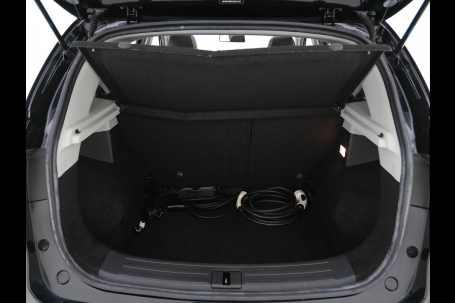 MG ZS EV Luxury 45 kWh { SOH-90%} (INCL-BTW) *PANO | LEATHER | CCS-FASTLOADER | KEYLESS | NAVI-FULLMAP | ADAPTIVE-CRUISE | CAMERA | CARPLAY | DAB | LANE-ASSIST | SPORT-SEATS | 17"ALU*