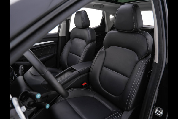MG ZS EV Luxury 45 kWh { SOH-90%} (INCL-BTW) *PANO | LEATHER | CCS-FASTLOADER | KEYLESS | NAVI-FULLMAP | ADAPTIVE-CRUISE | CAMERA | CARPLAY | DAB | LANE-ASSIST | SPORT-SEATS | 17"ALU*
