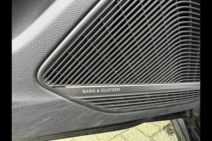 Audi RS5 Coupé 2.9 TFSI RS5 Quattro | Panoramadak | 360* Camera | RS Dynamic | Head-Up | Bang & Olufsen |