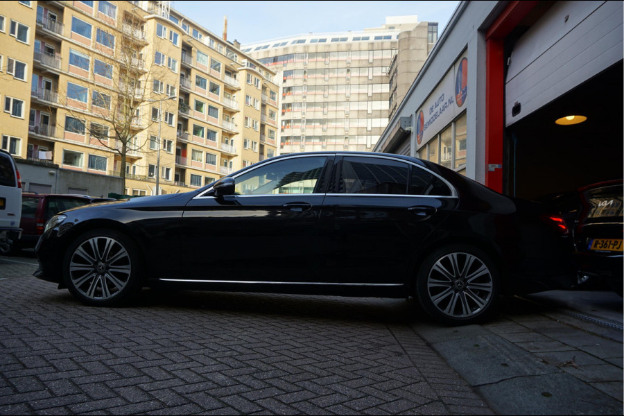 Mercedes-Benz E-Klasse 200 Business Solution | Sfeer | 19inch | Camera | LED pakket | Leer | Uitmuntend onderhouden