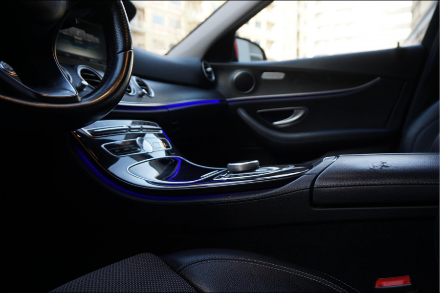 Mercedes-Benz E-Klasse 200 Business Solution | Sfeer | 19inch | Camera | LED pakket | Leer | Uitmuntend onderhouden