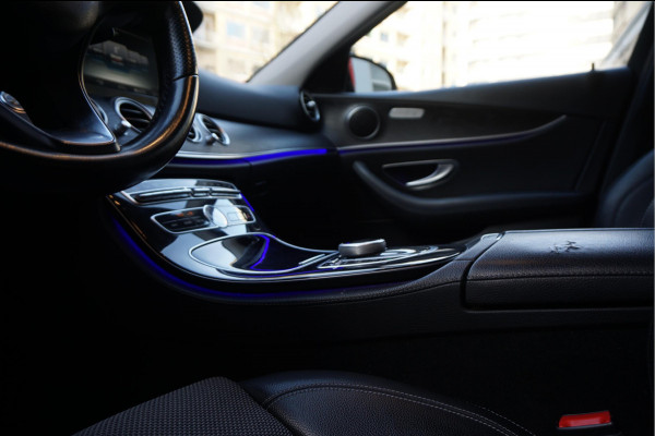 Mercedes-Benz E-Klasse 200 Business Solution | Sfeer | 19inch | Camera | LED pakket | Leer | Uitmuntend onderhouden