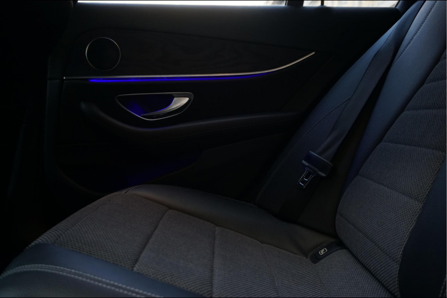 Mercedes-Benz E-Klasse 200 Business Solution | Sfeer | 19inch | Camera | LED pakket | Leer | Uitmuntend onderhouden