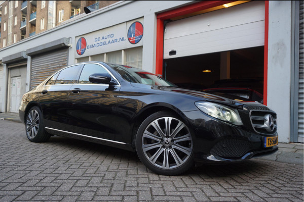 Mercedes-Benz E-Klasse 200 Business Solution | Sfeer | 19inch | Camera | LED pakket | Leer | Uitmuntend onderhouden