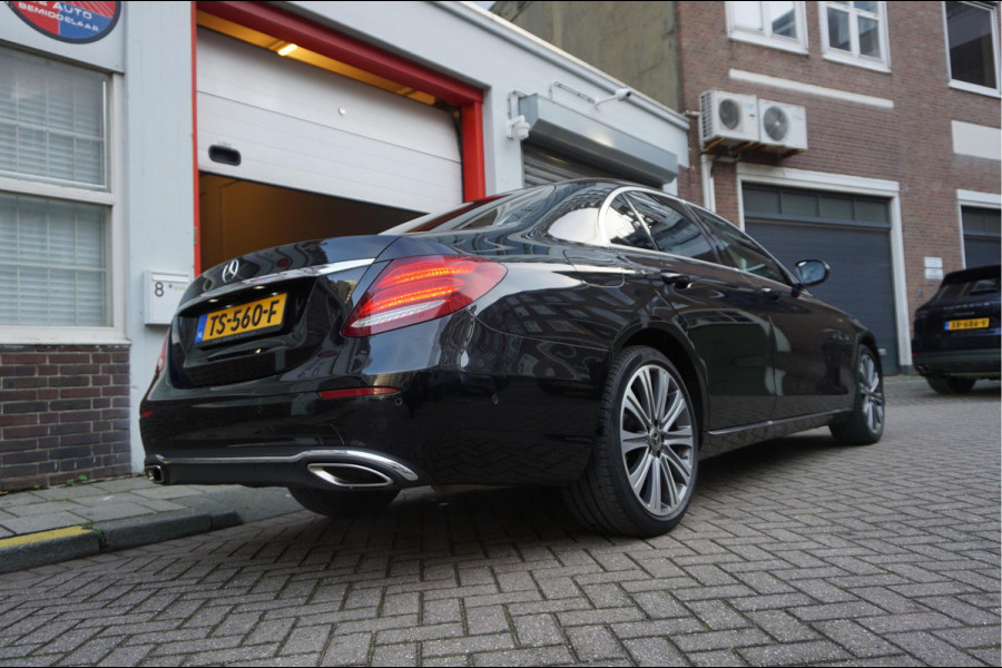 Mercedes-Benz E-Klasse 200 Business Solution | Sfeer | 19inch | Camera | LED pakket | Leer | Uitmuntend onderhouden