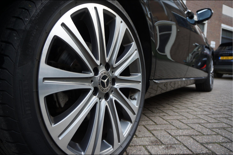 Mercedes-Benz E-Klasse 200 Business Solution | Sfeer | 19inch | Camera | LED pakket | Leer | Uitmuntend onderhouden