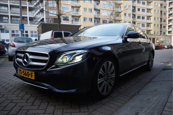 Mercedes-Benz E-Klasse 200 Business Solution | Sfeer | 19inch | Camera | LED pakket | Leer | Uitmuntend onderhouden