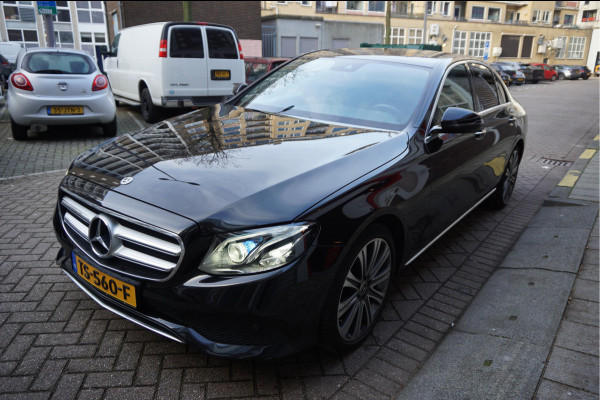 Mercedes-Benz E-Klasse 200 Business Solution | Sfeer | 19inch | Camera | LED pakket | Leer | Uitmuntend onderhouden